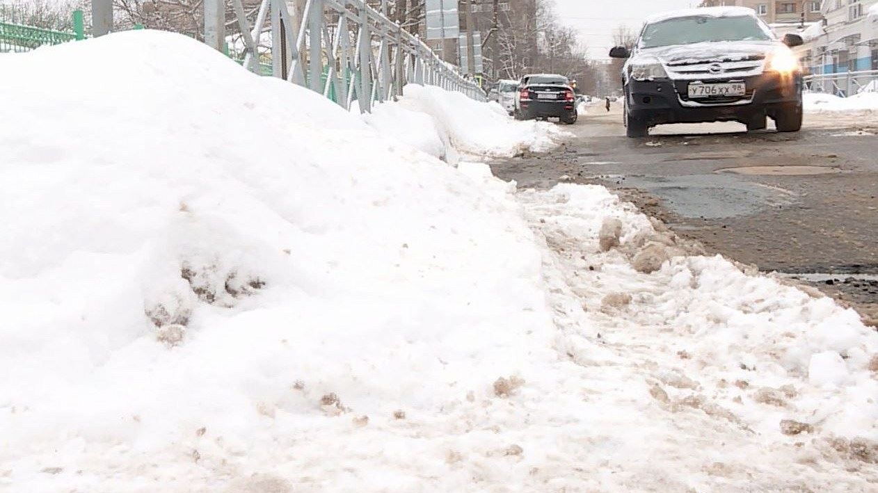Осторожно, снег! Нерасчищенные дороги ставят под угрозу жизнь и здоровье костромичей
