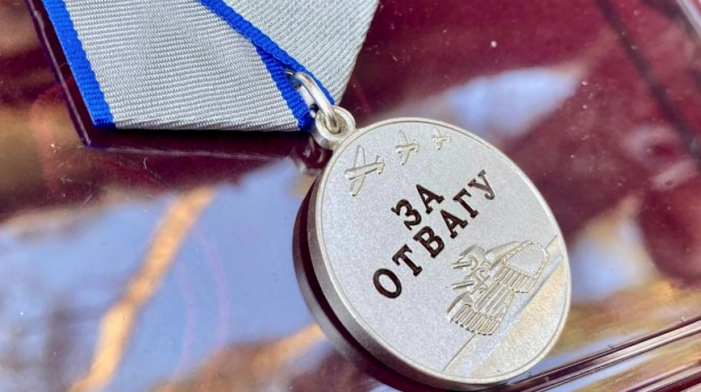 Военнослужащих 348 костромского полка отметили первыми боевыми наградами