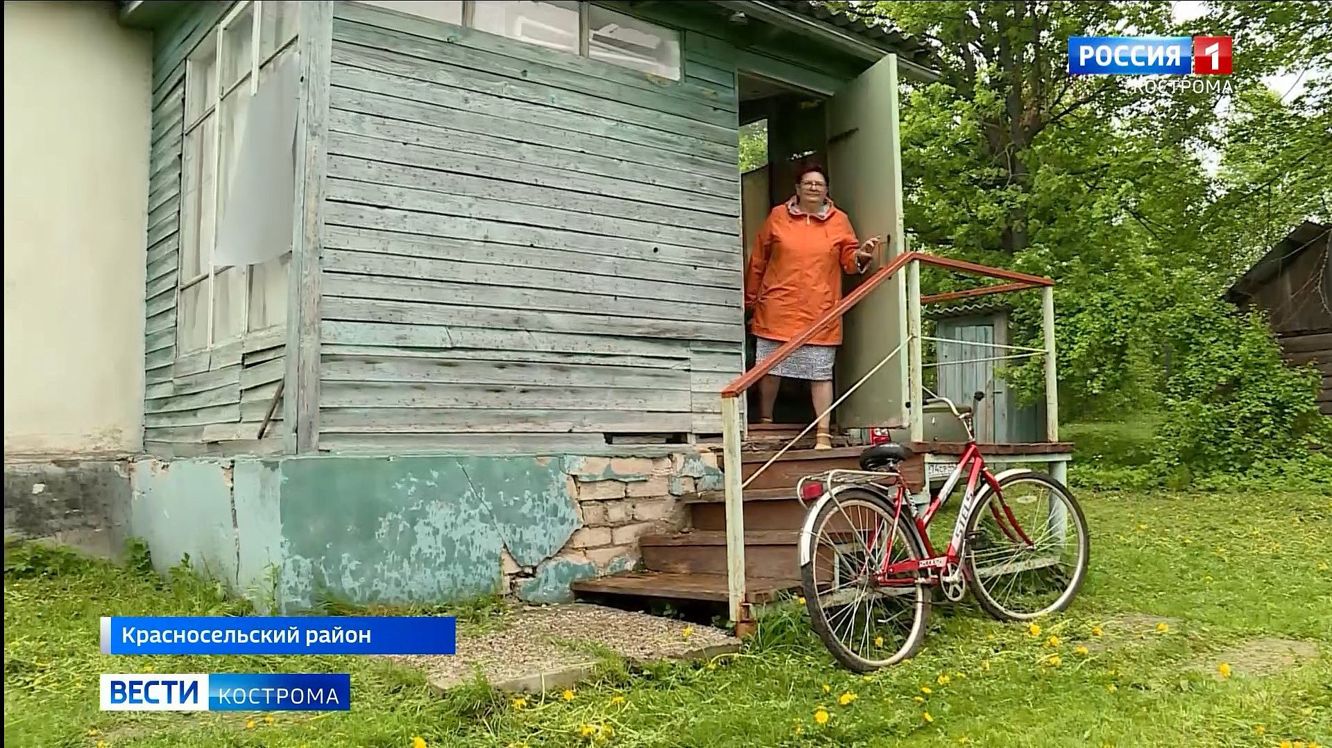 «Скорая» на велосипеде и роды в поле: фельдшер из-под Костромы рассказала о работе медиков в глубинке