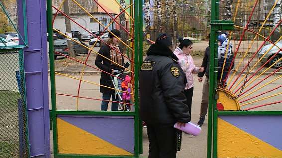 В некоторых детсадах Костромы начала действовать система пропусков