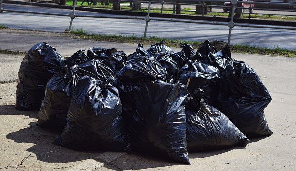 На общегородском субботнике костромичи собрали 2 тысячи мешков мусора