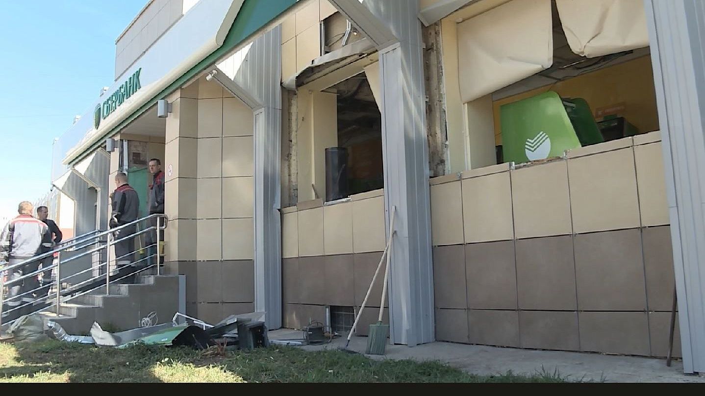 Во 2-м Давыдовском микрорайоне в Костроме сегодня ночью взорвали банкомат