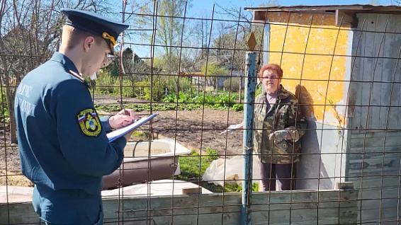 Горячий огородный сезон побудил МЧС в Костроме активизировать противоогненные рейды