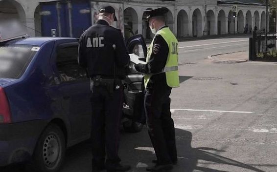 Почти каждый второй таксист в Костроме оказался нарушителем