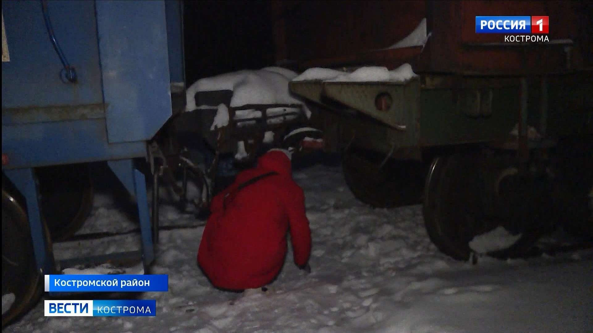 Жители костромских деревень полвека вынуждены лазать под вагонами