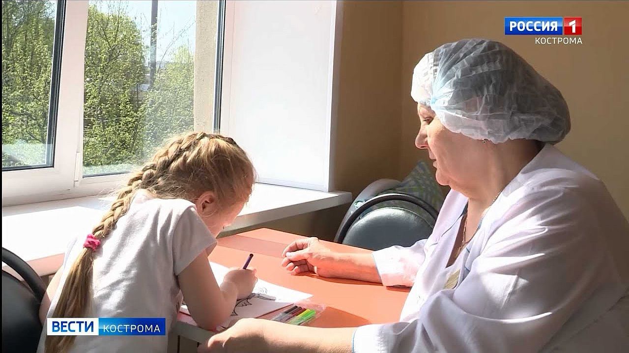 Медсестры костромской детской больницы умеют и в вену попадать, и косы заплетать