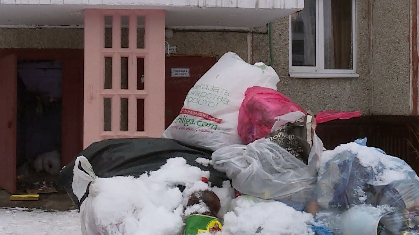 Большие отходы – большие проблемы: костромичи продолжают жаловаться на вывоз крупногабаритного мусора