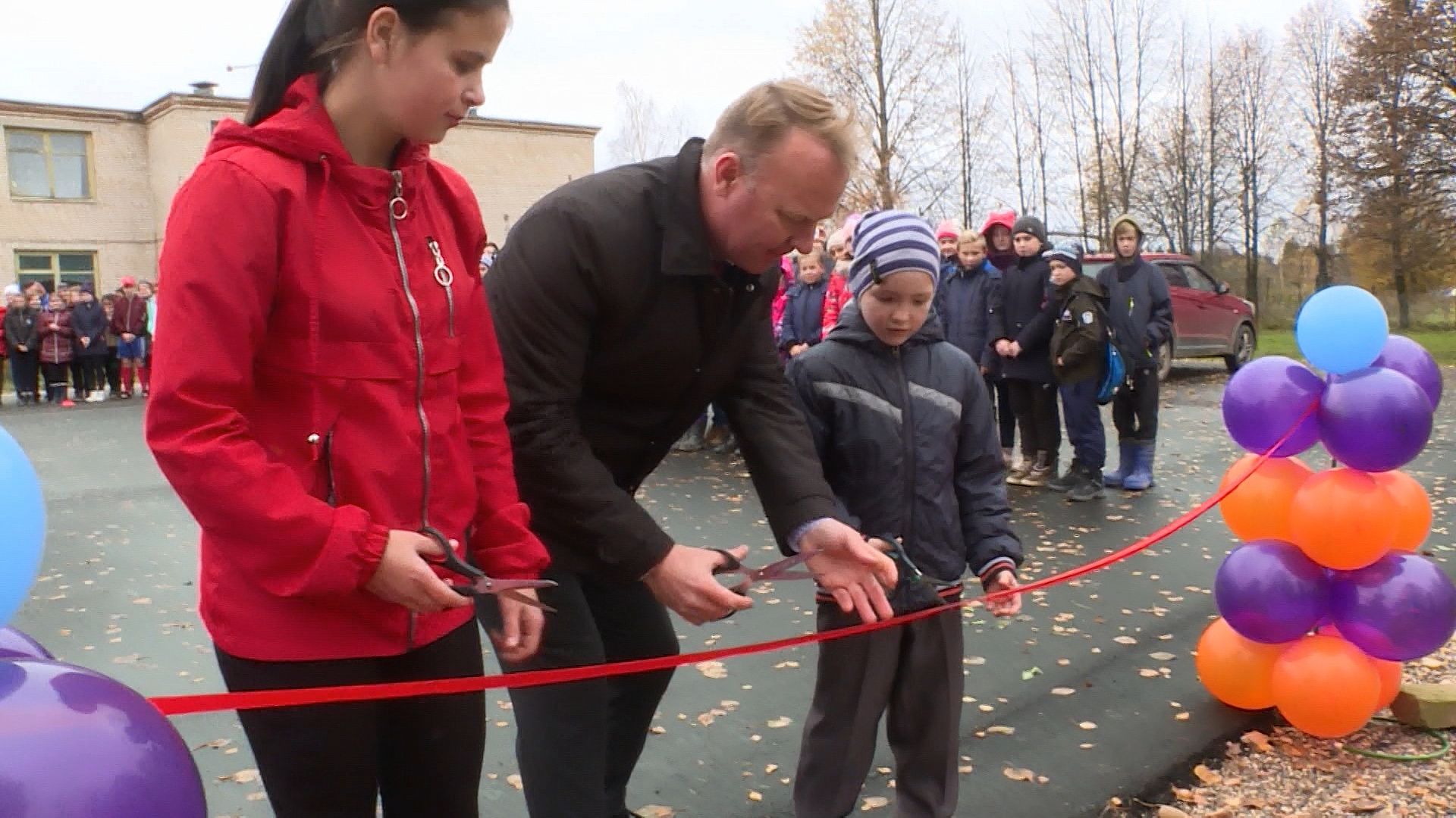 У учеников Расловской школы под Костромой появилась новая спортплощадка