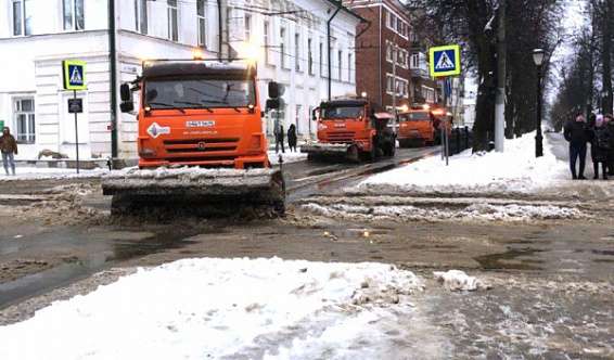 Дорожники в Костроме мобилизовались на борьбу со снегом