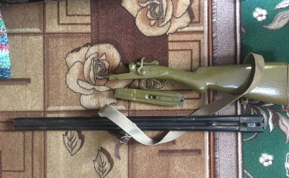Полицейские нашли ружье на вешалке с одеждой у жителя костромской глубинки