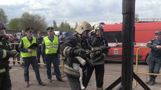 Пожарные из Костромской области определили лучших газодымозащитников