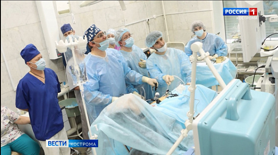 Костромские врачи перенимают опыт по удалению опухоли почки малоинвазивным методом