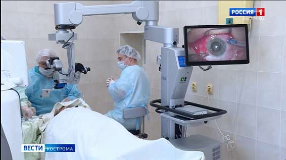 Врачи Костромской областной больницы осваивают новые офтальмологические операции