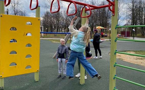 В Костроме продолжают составлять список небезопасных детских площадок