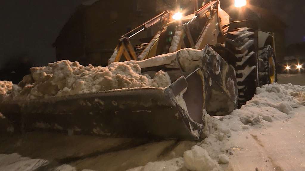 Дорожные службы Костромы усиленно чистят город от снега