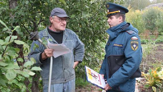 Садовые товарищества Костромы обходят с рейдами сотрудники МЧС