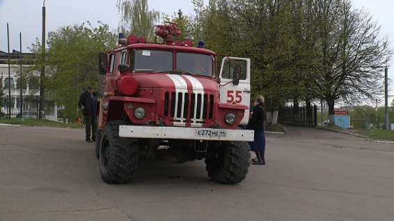 Крупные костромские предприятия помогают обновлять парк пожарной техники в районах
