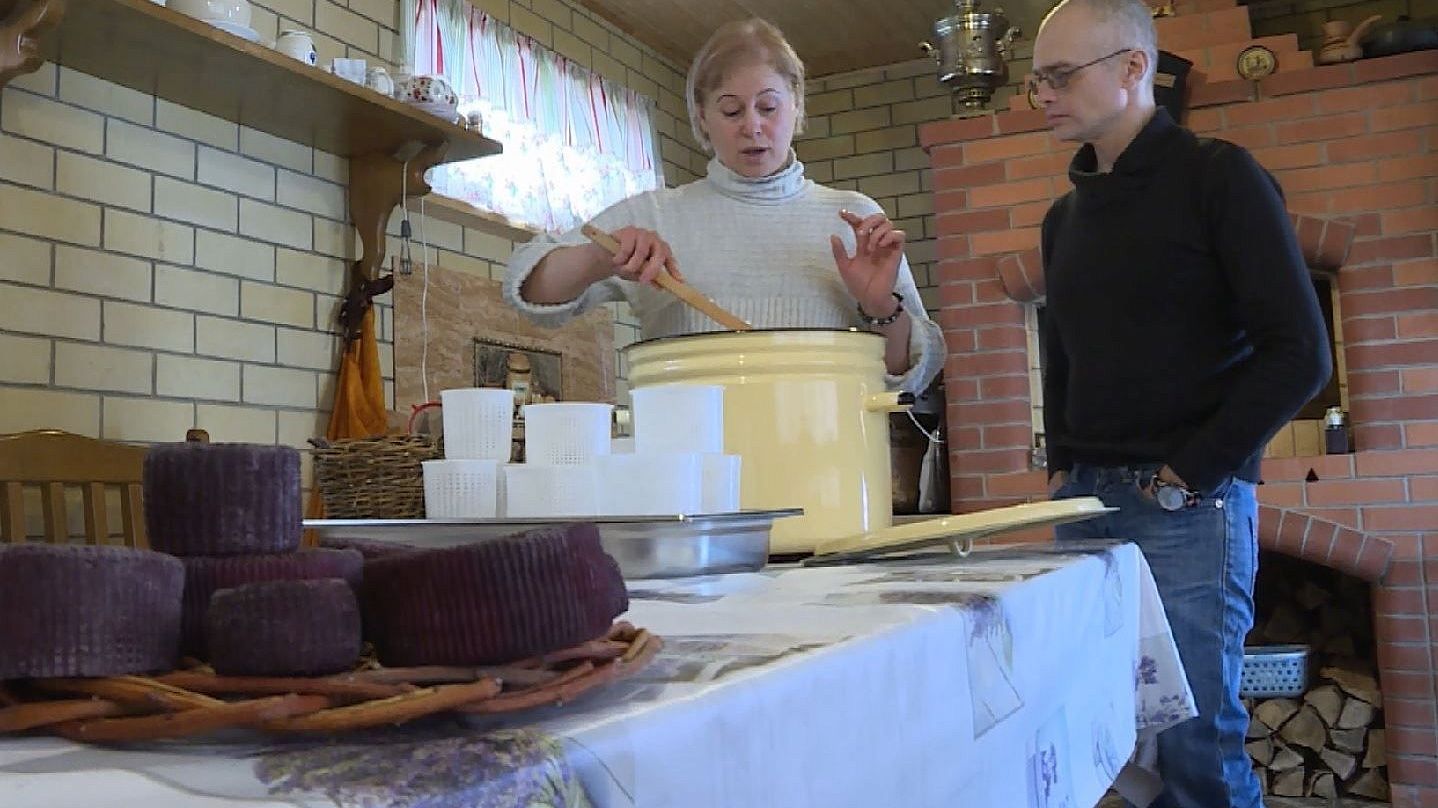 DIY-сыродельня в Костромском районе: женщина-самоучка освоила производство 30 сортов сыра