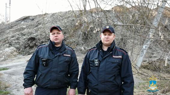 Двое школьников в Костроме увязли в грязевой трясине на Черной речке