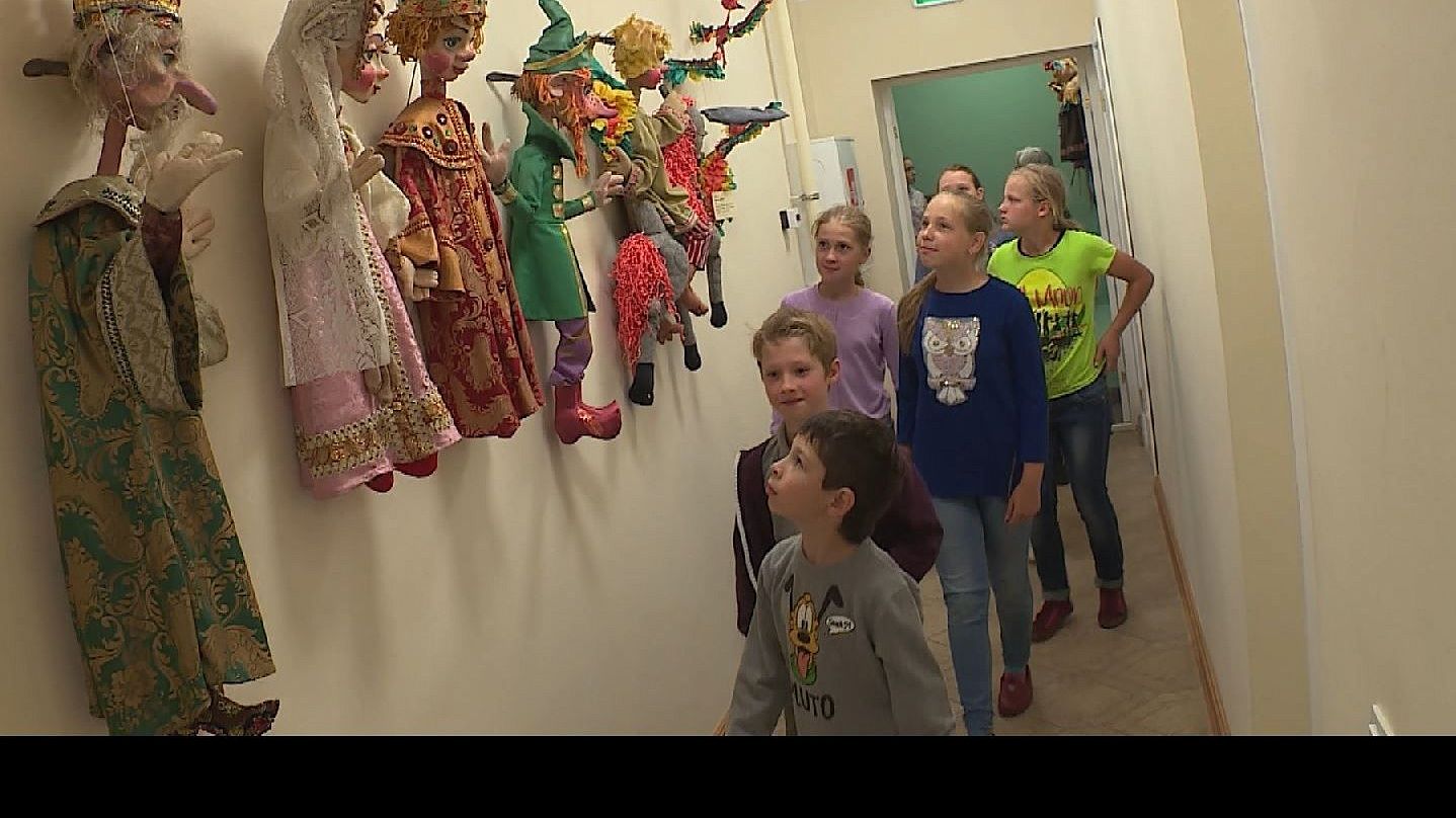 В музее истории Костромского края открылась выставка «Заповедник кукол»