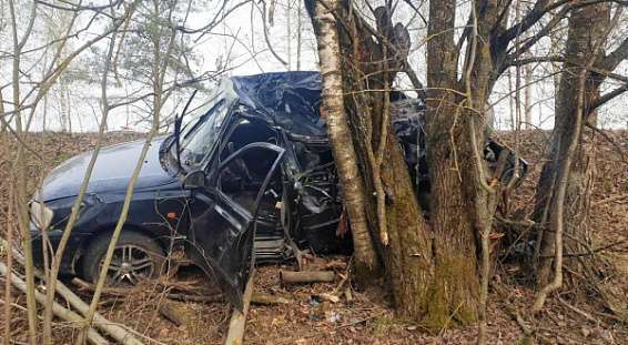 18-летний водитель серьёзно пострадал в автоаварии под Костромой