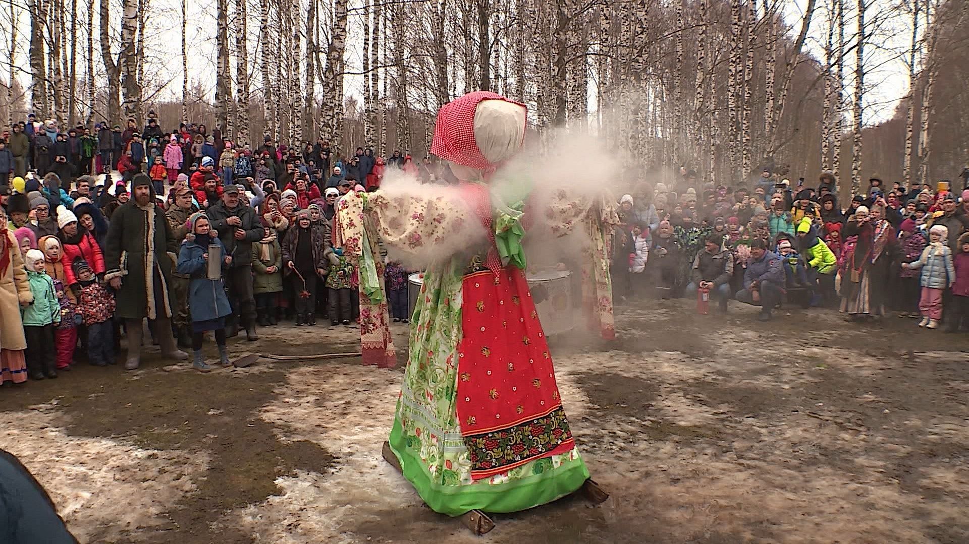 Попрощались с зимой: традиционные масленичные гуляния в Костроме собрали более 15 тысяч человек
