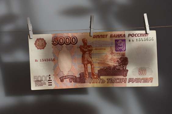 Костромич открыл 11 фирм и наладил производство документов-«фантиков» для обналички денег
